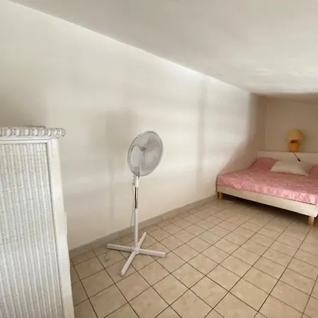 T2 Mezzanine Avec Terrasse, Piscine, Proche Et Commerces - Village - Fr-1-782-48 Apartment *